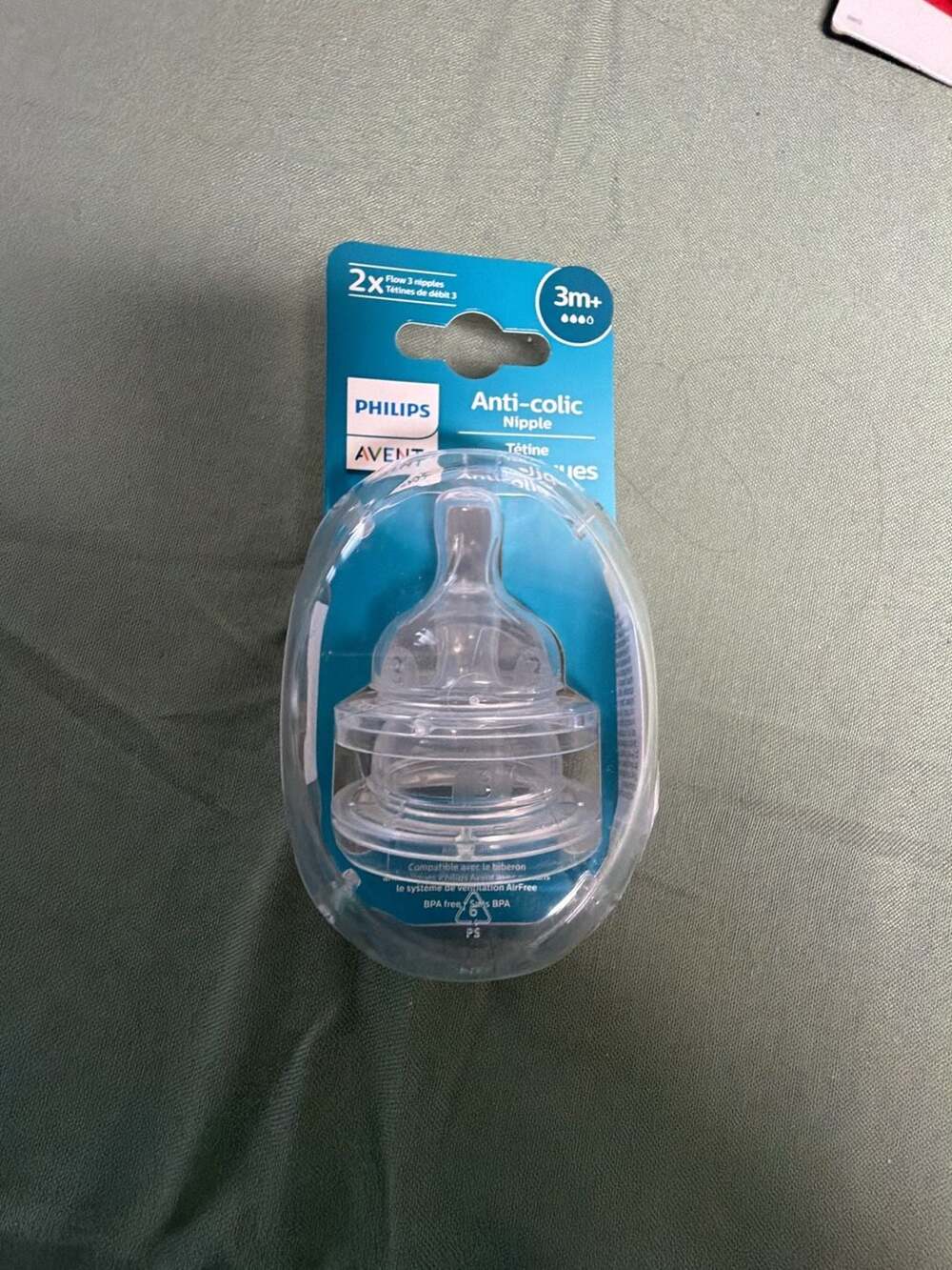 Philips Avent Anti-colic 2pk Baby Bottle, Newborn Flow Nipple, SCF421/27, BPA Fr